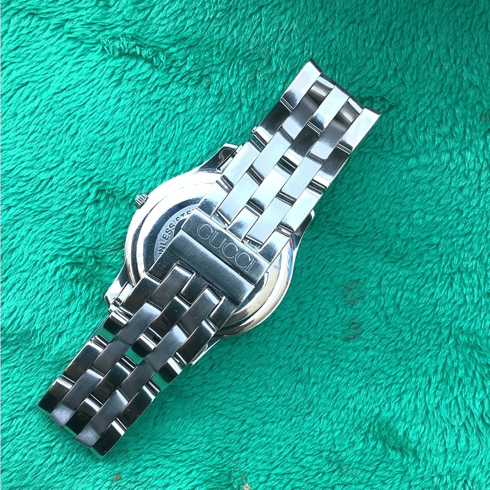 Mens Gucci Stainless Steel watch🖤🤍🖤🤍 - Picture 3 of 11